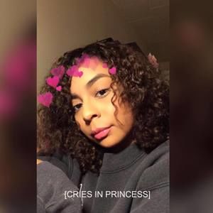 Meet your Posher, Ana